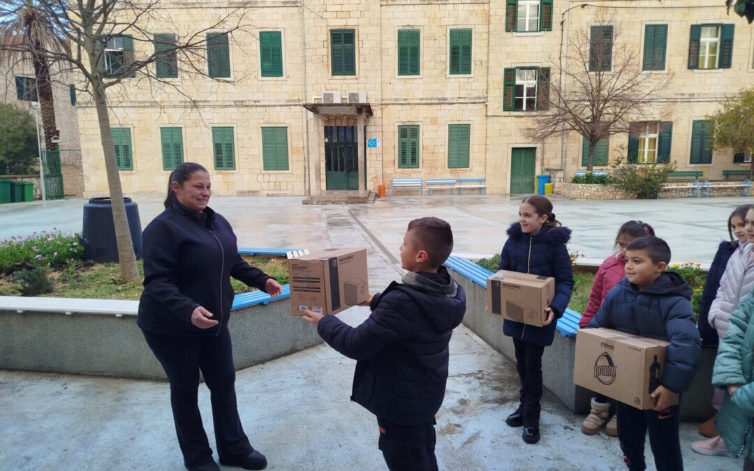 Završena akcija prikupljanja hrane za naše prijatelje sa šapama
